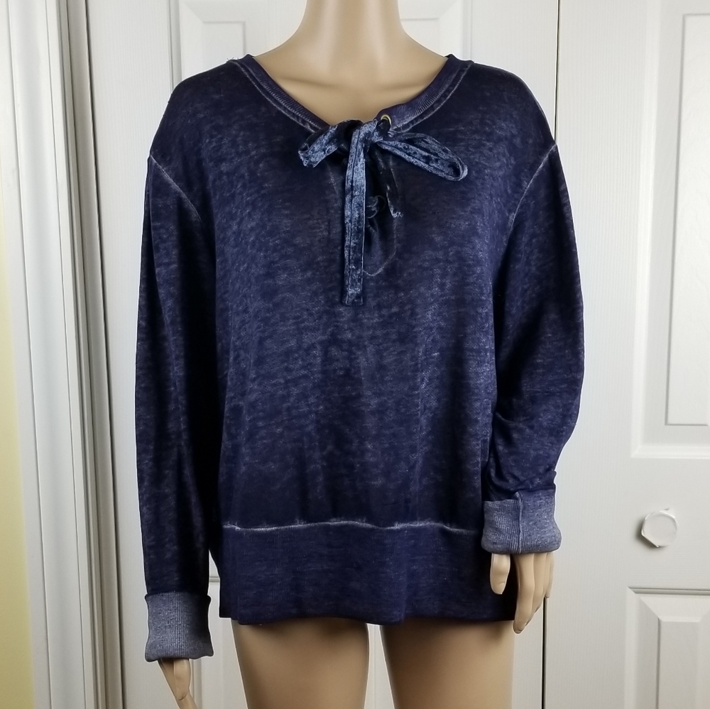 Wallflower Pullover Sweatshirt Top